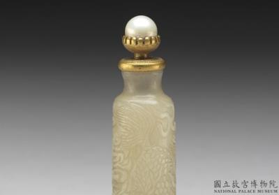 图片[2]-Jade snuff bottle with qilin beast, phoenix, tortoise, and dragon decoration of the Four Spirit animals (set of four), Qing dynasty, 18th century-China Archive